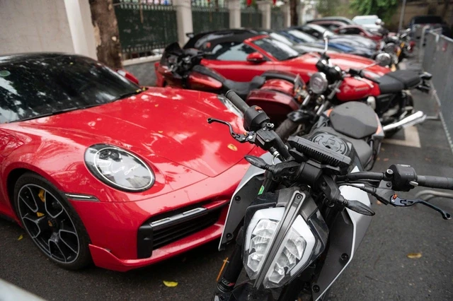 Mr Pips arrest: Shocked by the confiscated supercars worth hundreds of billions of dong from the mastermind - Photo 7