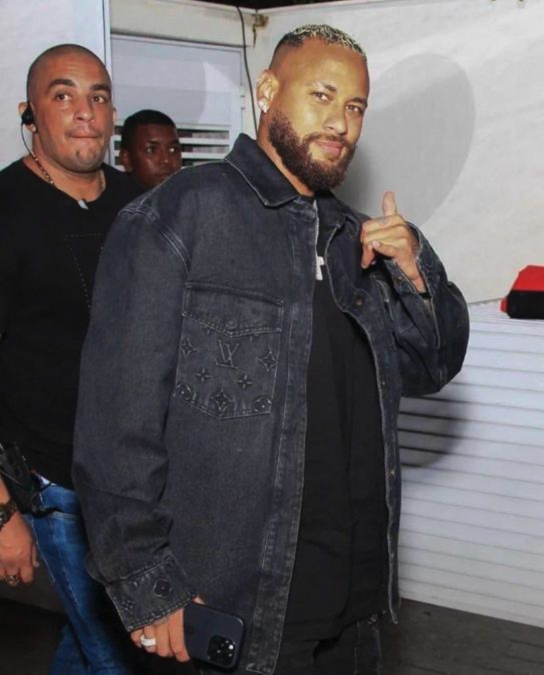 Neymar fires back at overweight and obesity rumors, audience breathes a sigh of relief - Photo 1