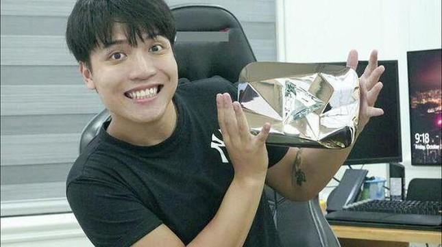 NTN - Youtuber bị ghét nhất tái xuất sau 2 năm giải nghệ, CĐM nghi chiêu trò? - Hình 1