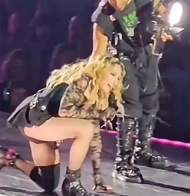 Madonna đang quẩy cực sung thì ngã sõng soài, dàn vũ công thản nhiên bỏ mặt - Hình 2