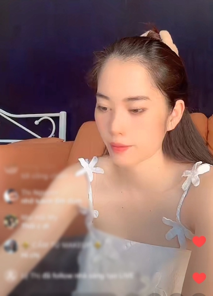 Nam Em đứt gánh với chồng sắp cưới, gấp rút lên live tìm quản lý mới - Hình 2