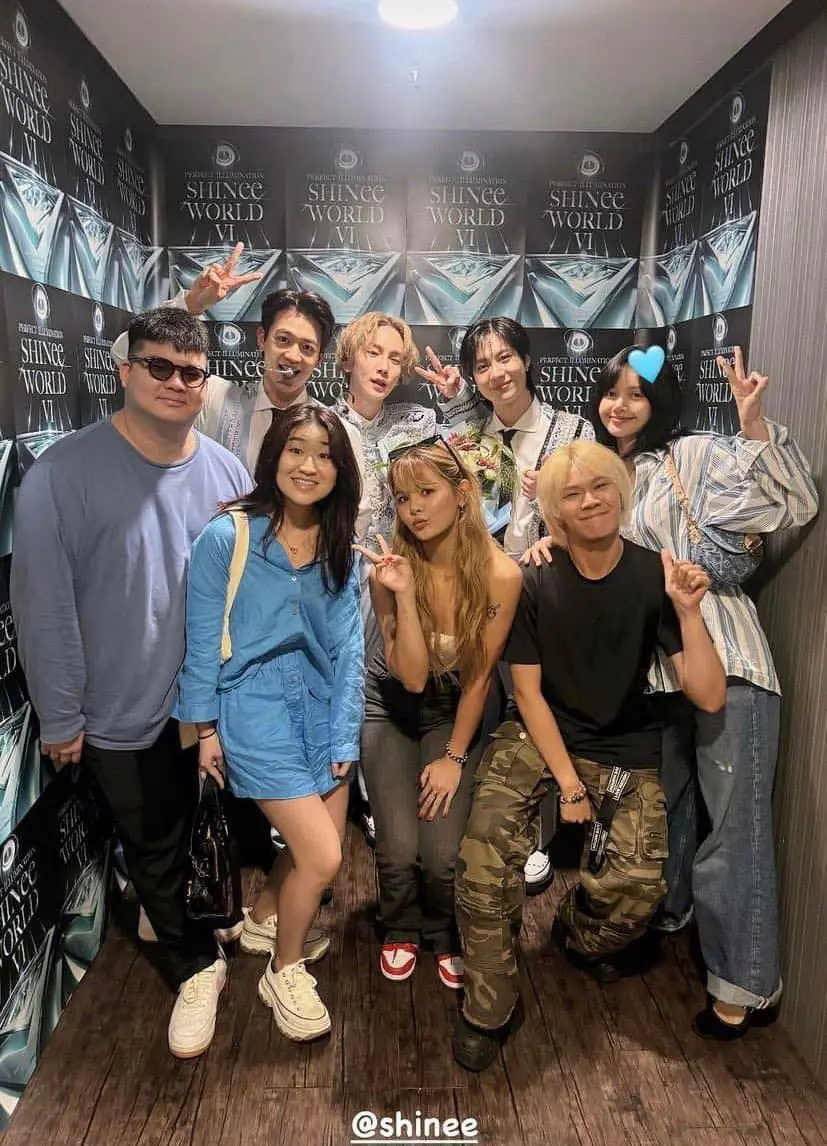 Lisa lặn lội qua Singapore không phải vì Taylor Swift, mà để dự concert SHINee - Hình 1