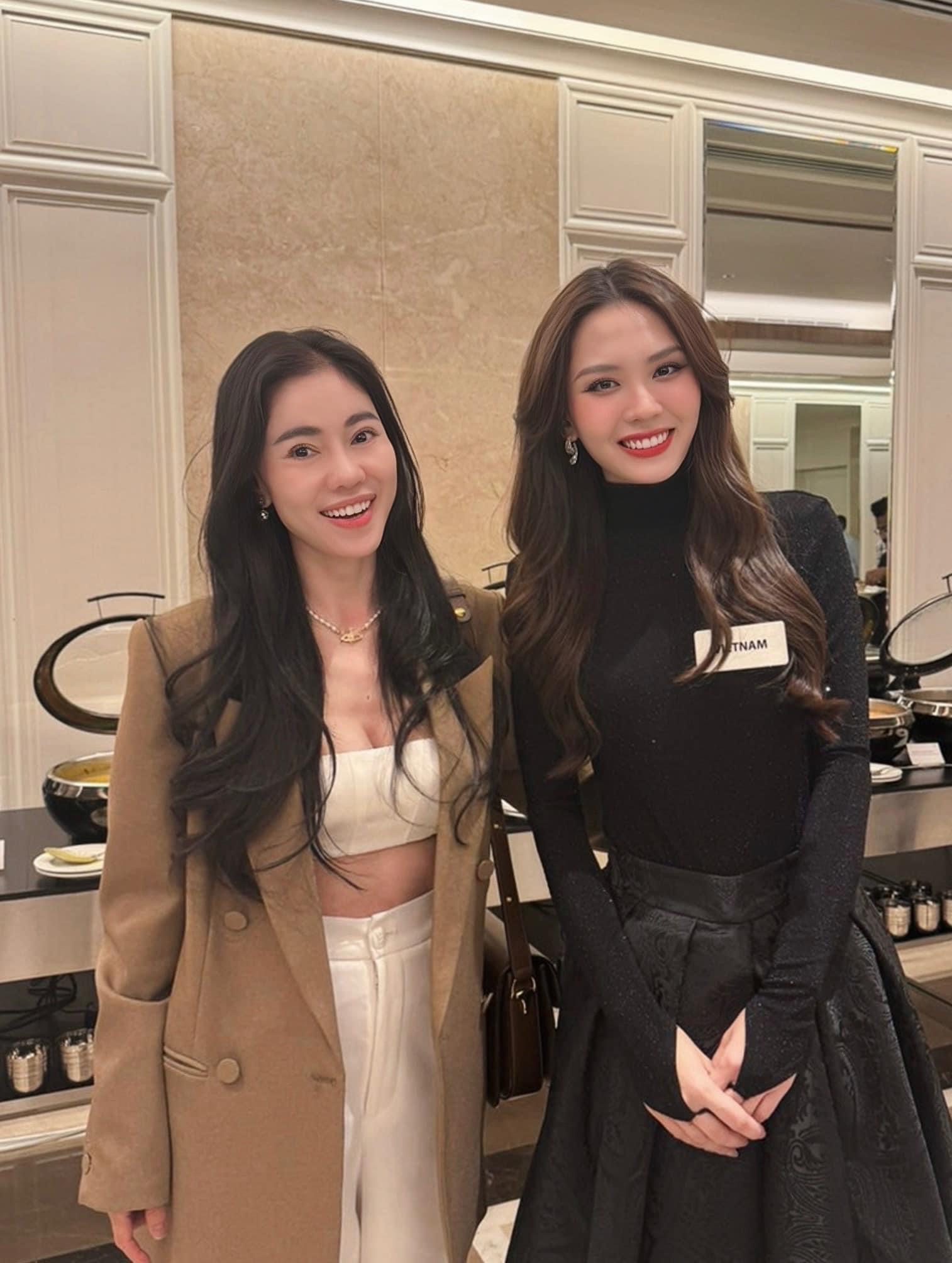 Miss World: 1 thí sinh vấp té ở phần thi Top Model, BTC liền ngừng show để xử lý - Hình 4