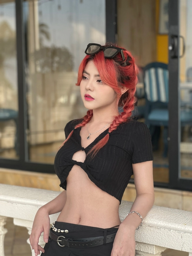 Reency Ngô: Hotgirl 10x cãi tay đôi với Kỳ Duyên, từng giảm 12kg gây choáng - Hình 2