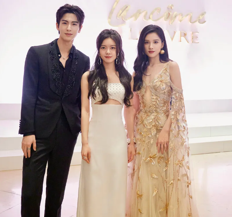 Triệu Kim Mạch: Tình mới Trương Lăng Hách, có thù với tạo hình cổ trang - Hình 8