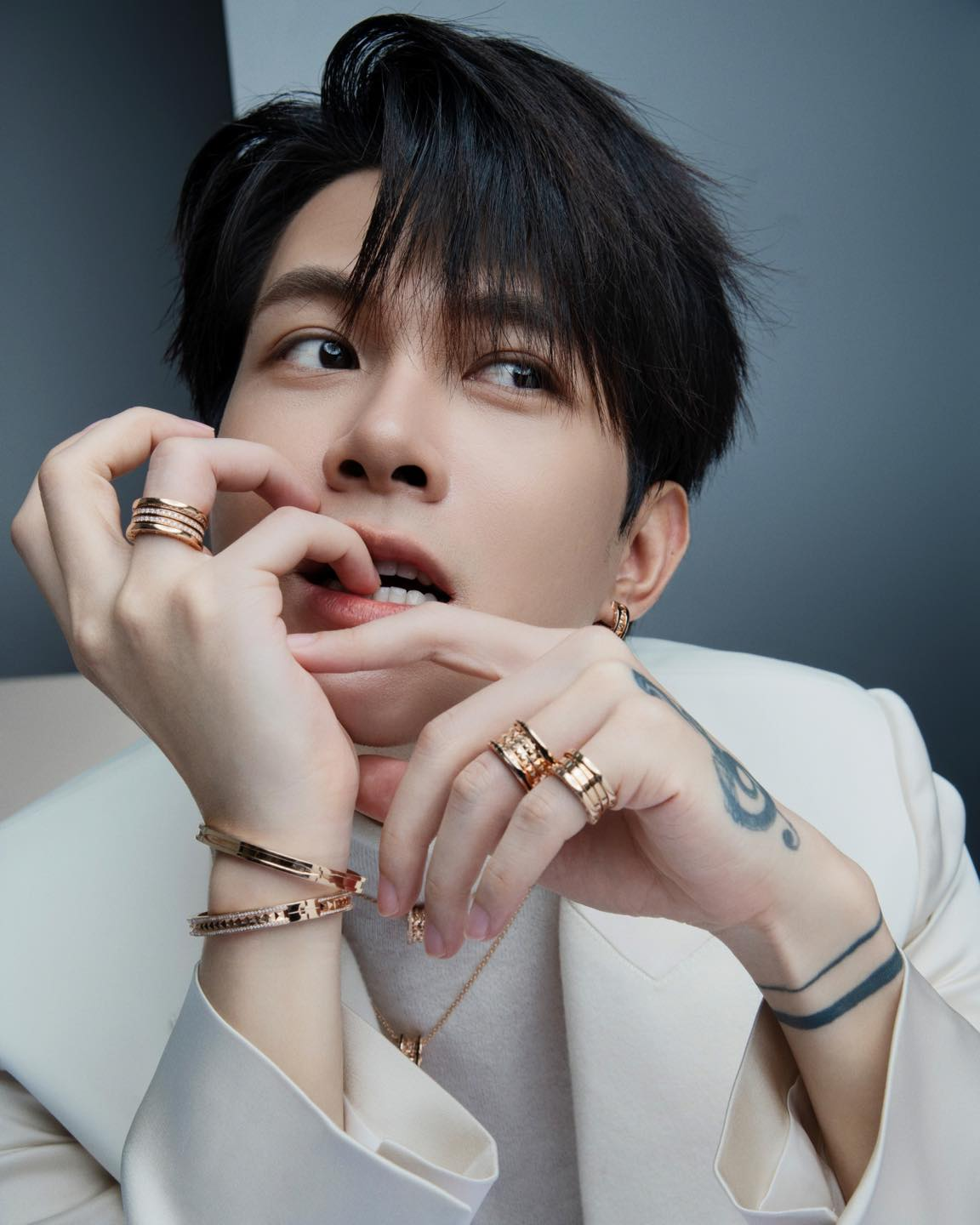 Harry Lu - Anh Tú tái ngộ sau 8 năm chung phim, kèn cựa nhan sắc cực phẩm - Hình 8