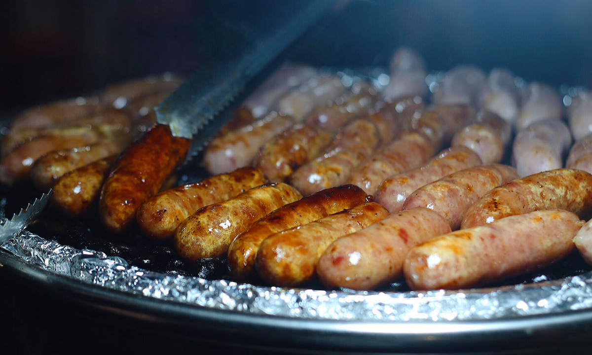 Ice barbecue: what is it about simple food that attracts young people so much? - Photo 5