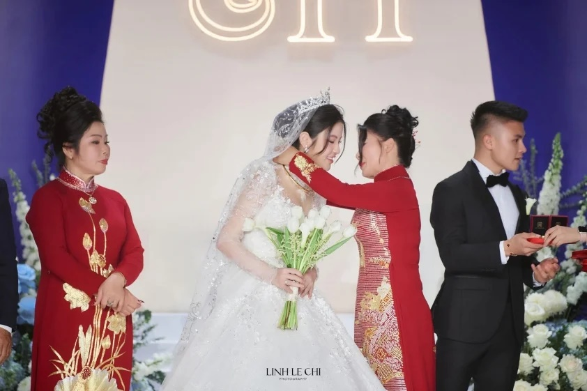 Guanghais mother was displeased with Zhou Qinghui, blaming her daughter-in-law for being isolated after the wedding - Photo 4