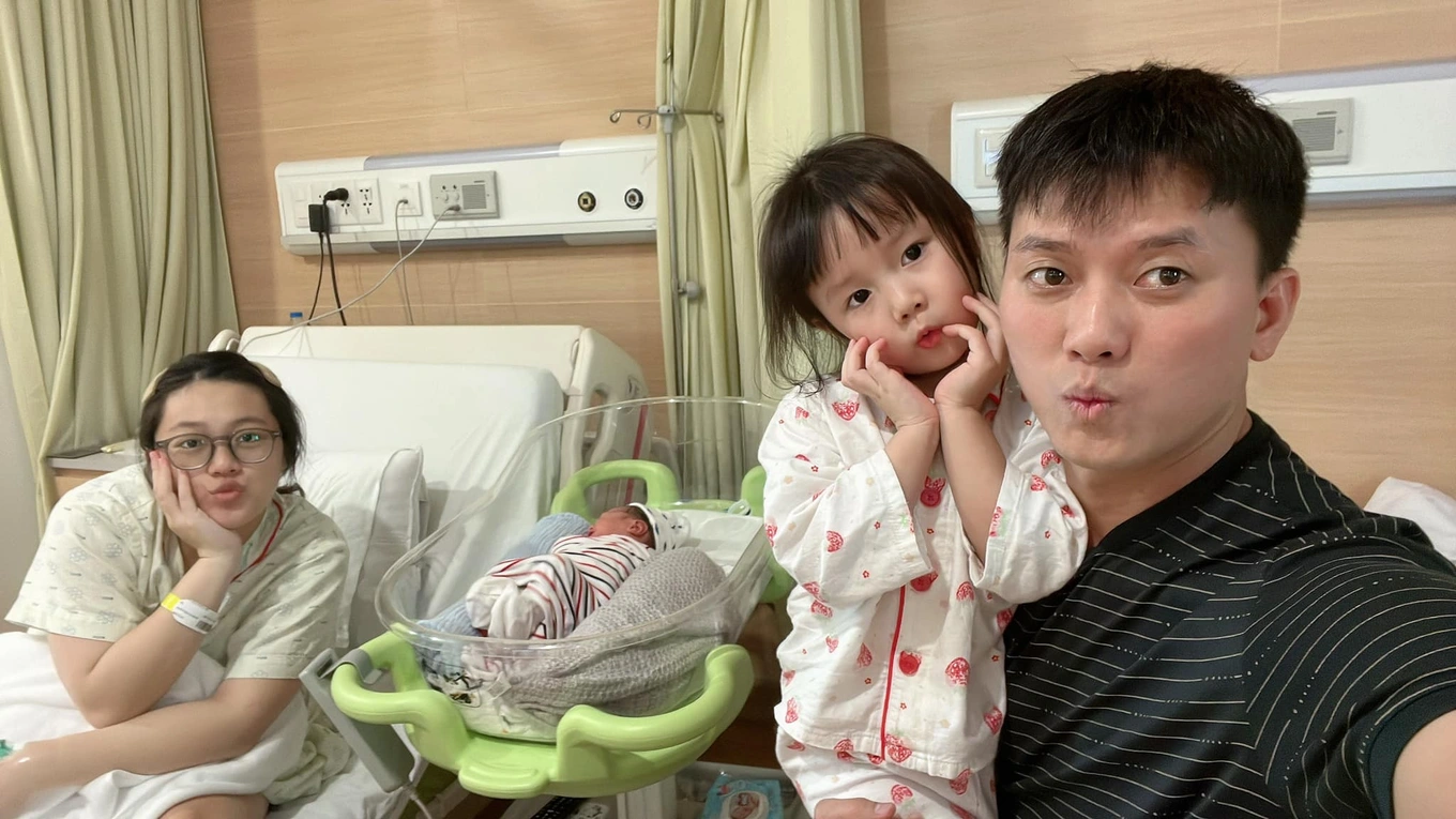 Quách Ngọc Tuyên chạy chữa cho con trai 5 tháng tuổi, mắc bệnh lạ mãi không khỏi - Hình 4