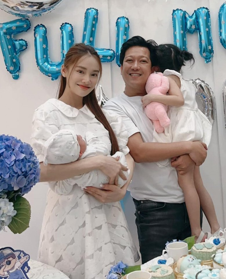 Trường Giang khoe con gái, nhan sắc thừa hưởng từ bố mẹ, khiến ai cũng trầm trồ - Hình 3
