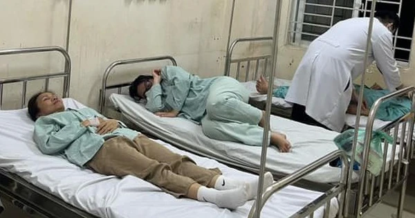 Bread poisoning case in Dong Nai: 555 people hospitalized, 2 cases very severe prognosis - Photo 3