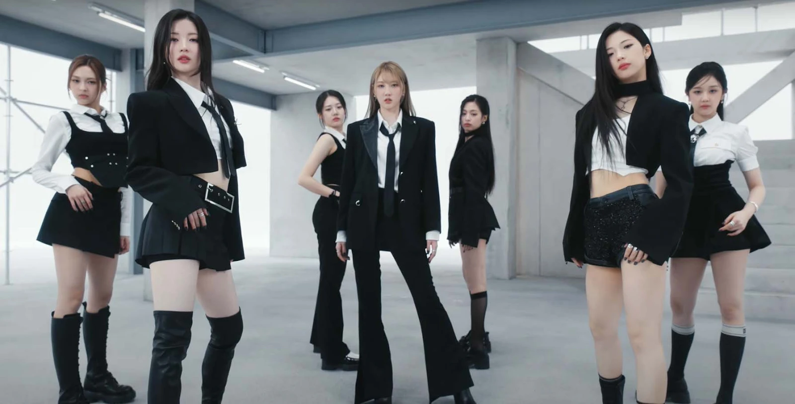 BABYMONSTER sẵn sàng kế hoạch càn quét Kpop, loạt đối thủ dè chừng, rén ngang - Hình 1