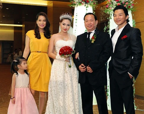 Nguyễn Cao Thu Vân: Yêu đại gia hơn 24 tuổi, ly hôn sau 2 tuần sau đám cưới - Hình 4