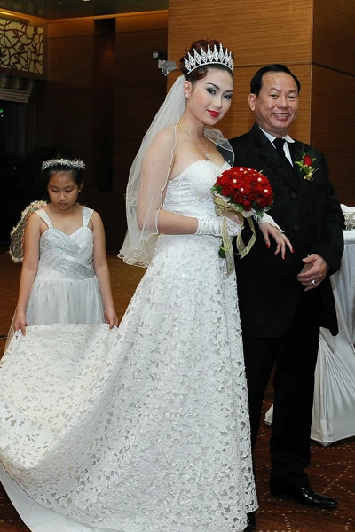 Nguyễn Cao Thu Vân: Yêu đại gia hơn 24 tuổi, ly hôn sau 2 tuần sau đám cưới - Hình 3