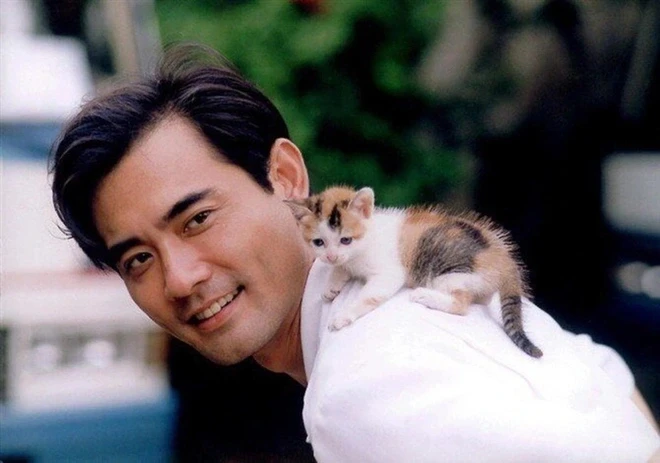Triệu Văn Tuyên: Mỹ nam được tung hô báu vật Cbiz về quê chăn vịt, nuôi gà - Hình 8