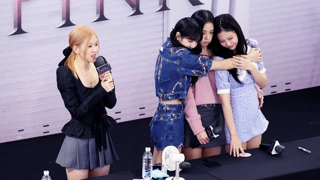 BLACKPINK reunites for the first time after leaving YG, jubilant livestream celebrates 8th anniversary of debut - Photo 6