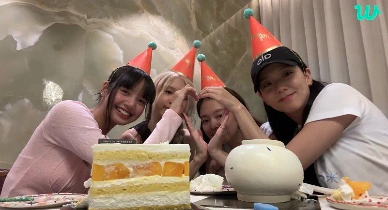 BLACKPINK reunites for the first time after leaving YG, jubilant livestream celebrates 8th anniversary of debut - Photo 1