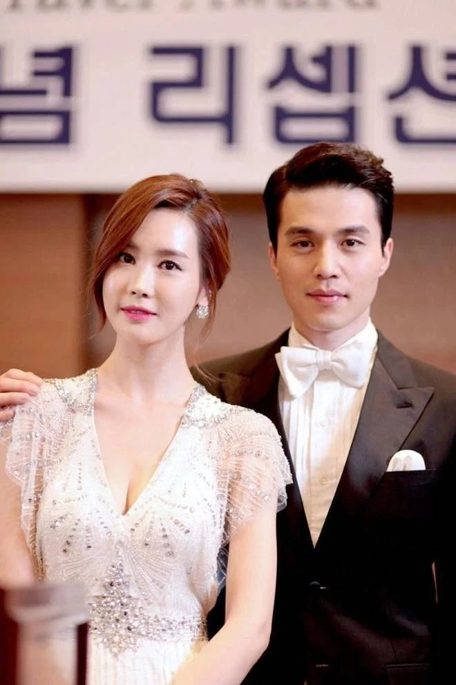 Lee Dong Wook bất ngờ kết hôn với cô gái lạ, màn thế thân gây chao đảo Kpop? - Hình 5