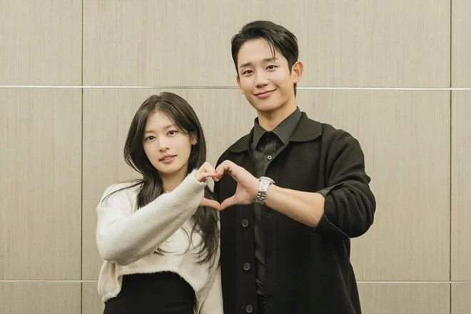Love Next Door: Jung Hae In announces the big day with his girlfriend, Jisoo closes the door - Photo 5