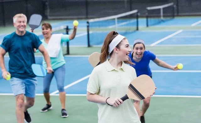 Pickleball - Môn thể thao Gil Lê, Xoài Non và dàn sao Việt mê mẩn, có gì thú vị? - Hình 2