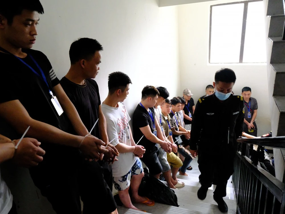 Sào huyệt của 154 siêu lừa tại Tam Giác Vàng bị đột kích, lộ bí mật chấn động - Hình 2