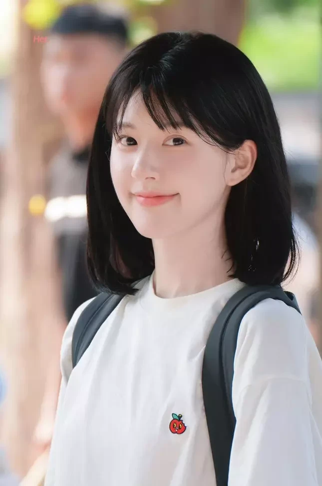 Triệu Lộ Tư phủ đầu CĐM vì soi mói thẩm mỹ, tâng bốc bản thân 1 điều gây sốt? - Hình 7