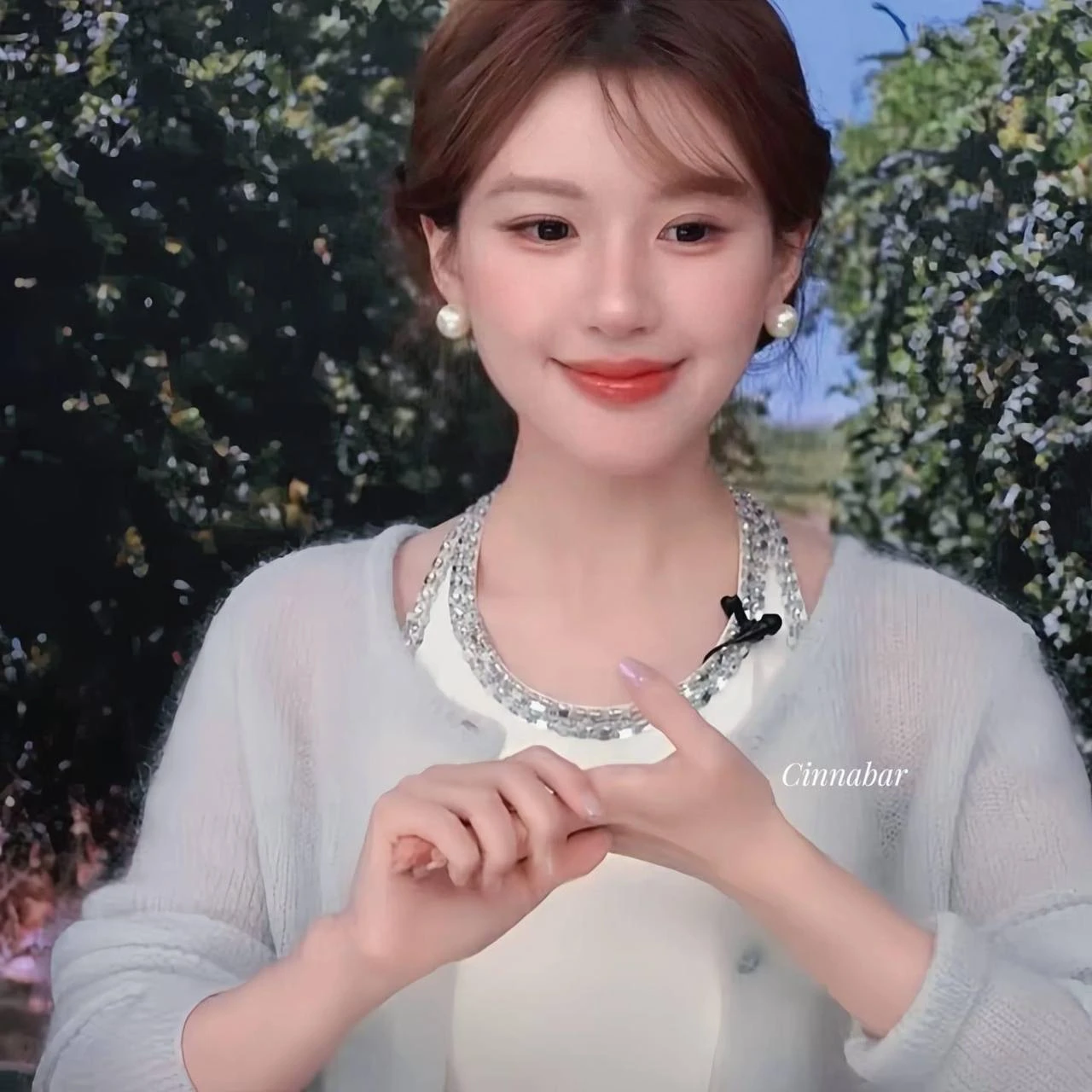 Triệu Lộ Tư phủ đầu CĐM vì soi mói thẩm mỹ, tâng bốc bản thân 1 điều gây sốt? - Hình 2