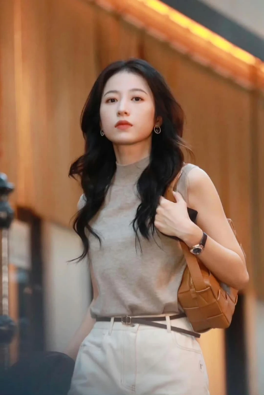 Chau Vu Dong: Saint bends the Cbiz screen, once entangled in dating news Tieu Chien - Photo 4
