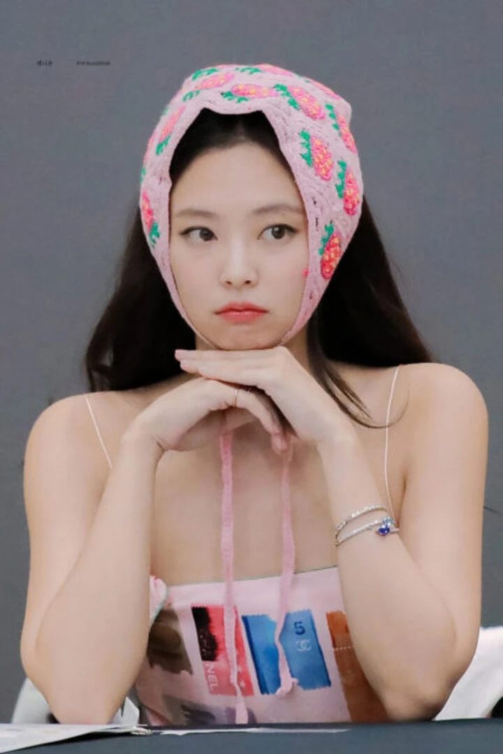 Jennie xác nhận chuyện cạch mặt Lisa, bất ngờ bị người lạ khui bí mật nhiều năm? - Hình 7
