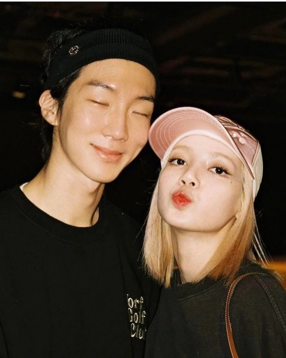 Lisa đưa tình với Mingyu-SEVENTEEN, làm điều bẹo dạng khiến fan sốc? - Hình 7