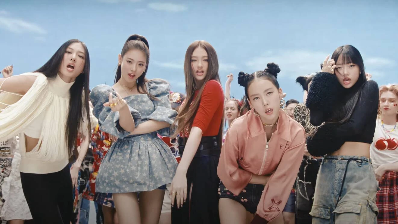 MEOVV lần đầu hát live bị nhận xét nhạt nhòa, 1 thành viên cứu cả nhóm - Hình 6
