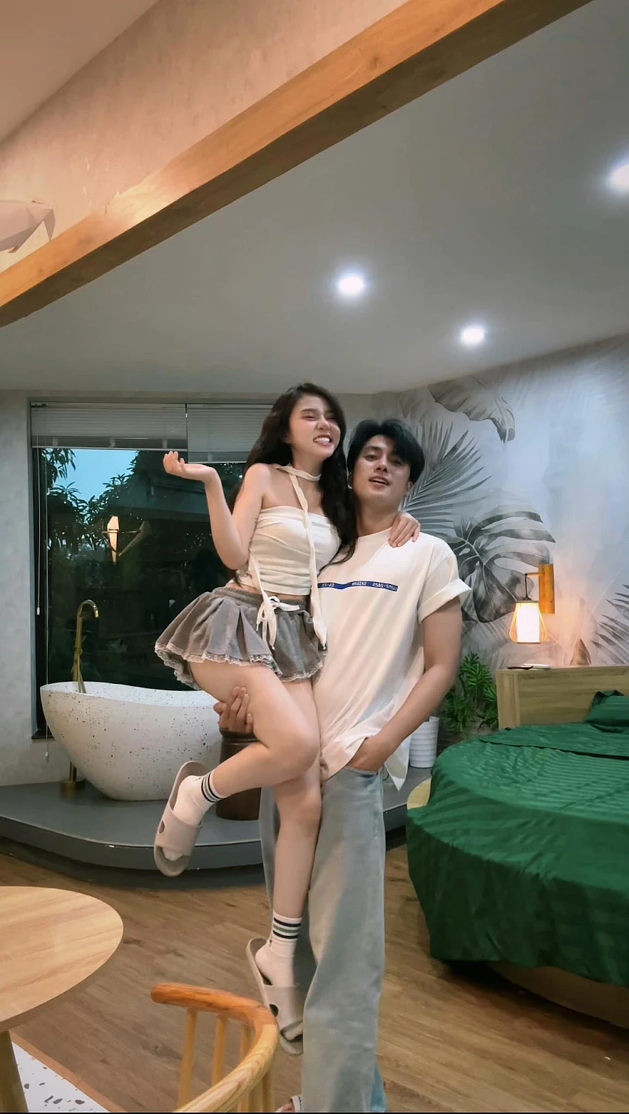 Ngọc Éng lộ diện lạ lẫm sau chia tay Vương Anh Ole, nói đúng 4 chữ đáng suy ngẫm - Hình 1