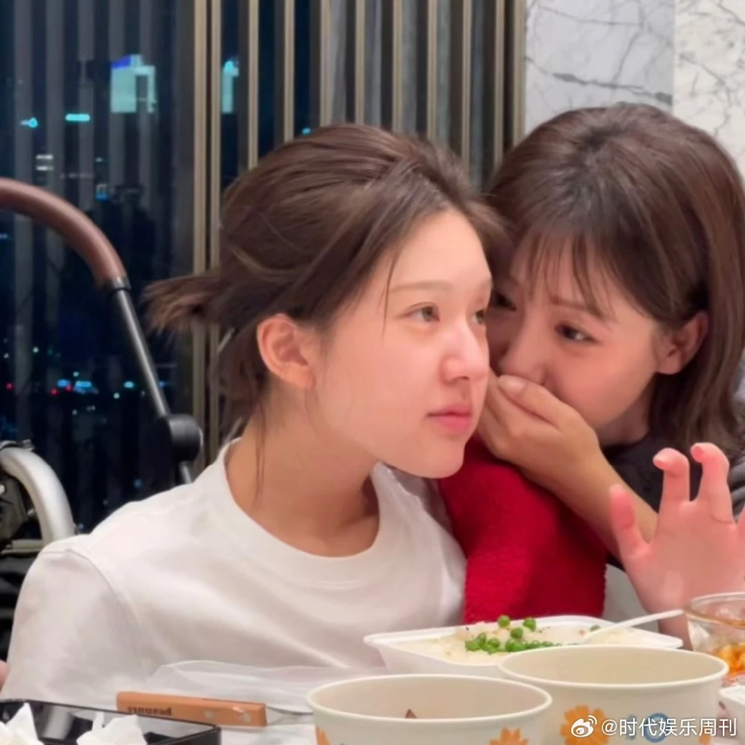 Triệu Lộ Tư lộ vlog bị bệnh, tay co quắp, mặt tái, anti check var mủi lòng? - Hình 3
