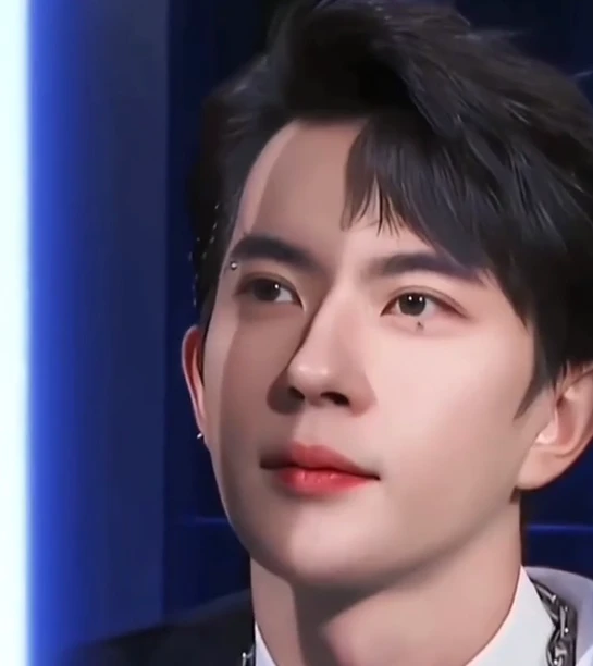 Vu Mông Lung không được hỏa táng, bị giam để trưng bày, nhân viên tiết lộ sốc! - Hình 2