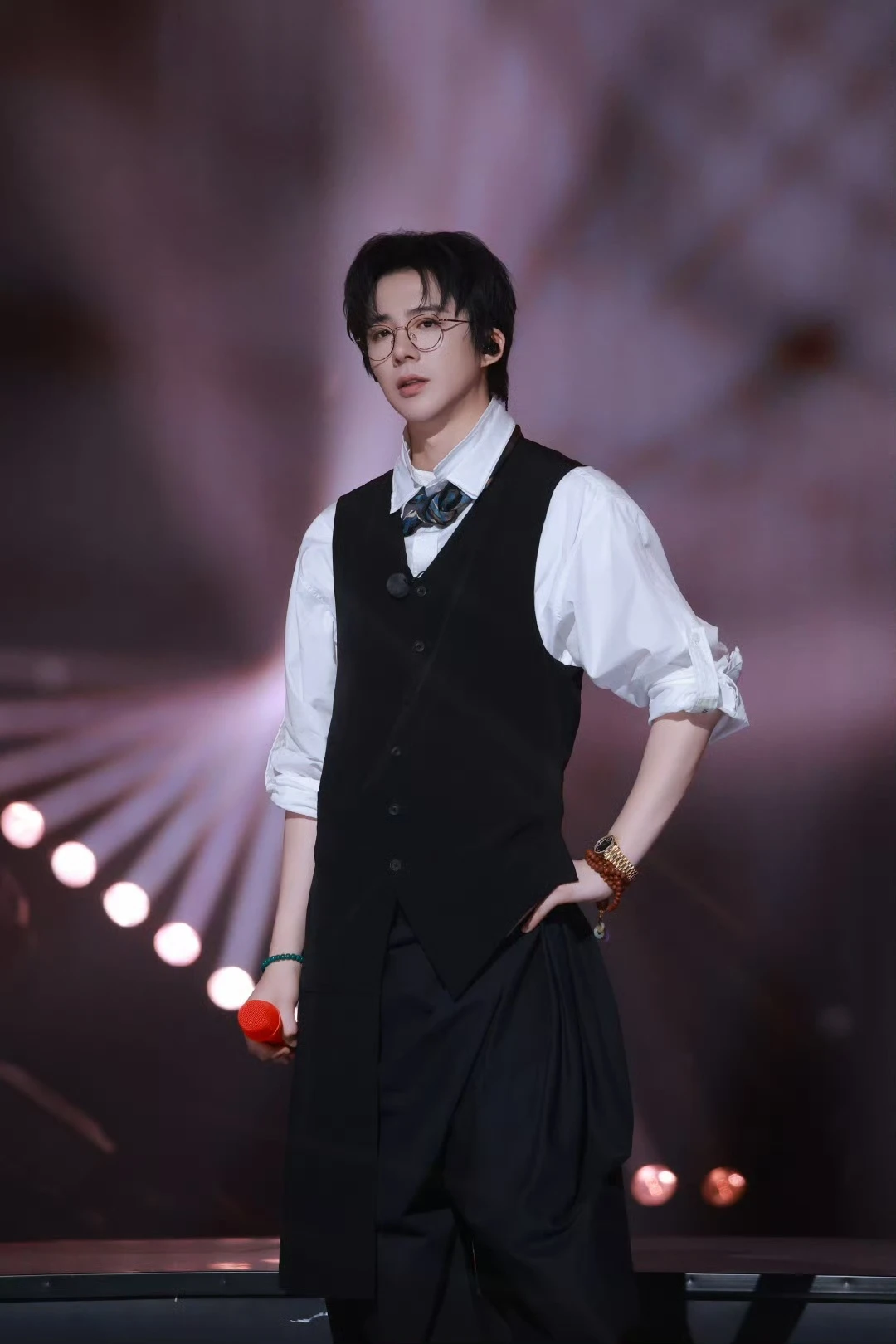 Lưu Vũ Ninh bất ngờ tuyên bố tạm dừng đóng phim, khán giả tiếc nuối - Hình 3