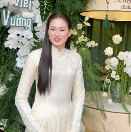 Chị gái Đỗ Hà khoe chồng đại gia, là sếp lớn tập đoàn Sơn Hải, gia thế cực khủng - Hình 8