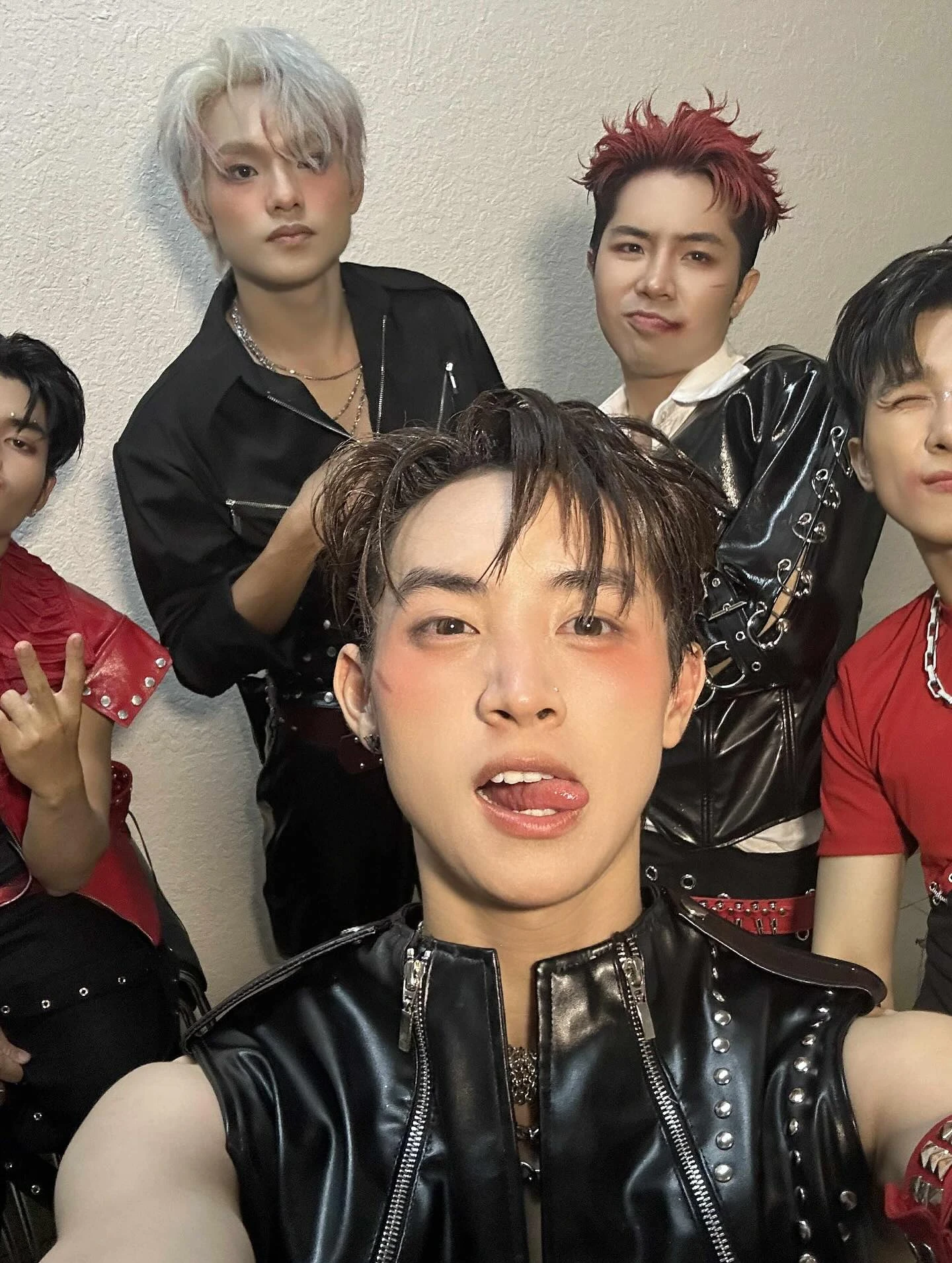 CONGB was called a Negav inheritor for offensive statements, calling Son.K with shocking words - Photo 1