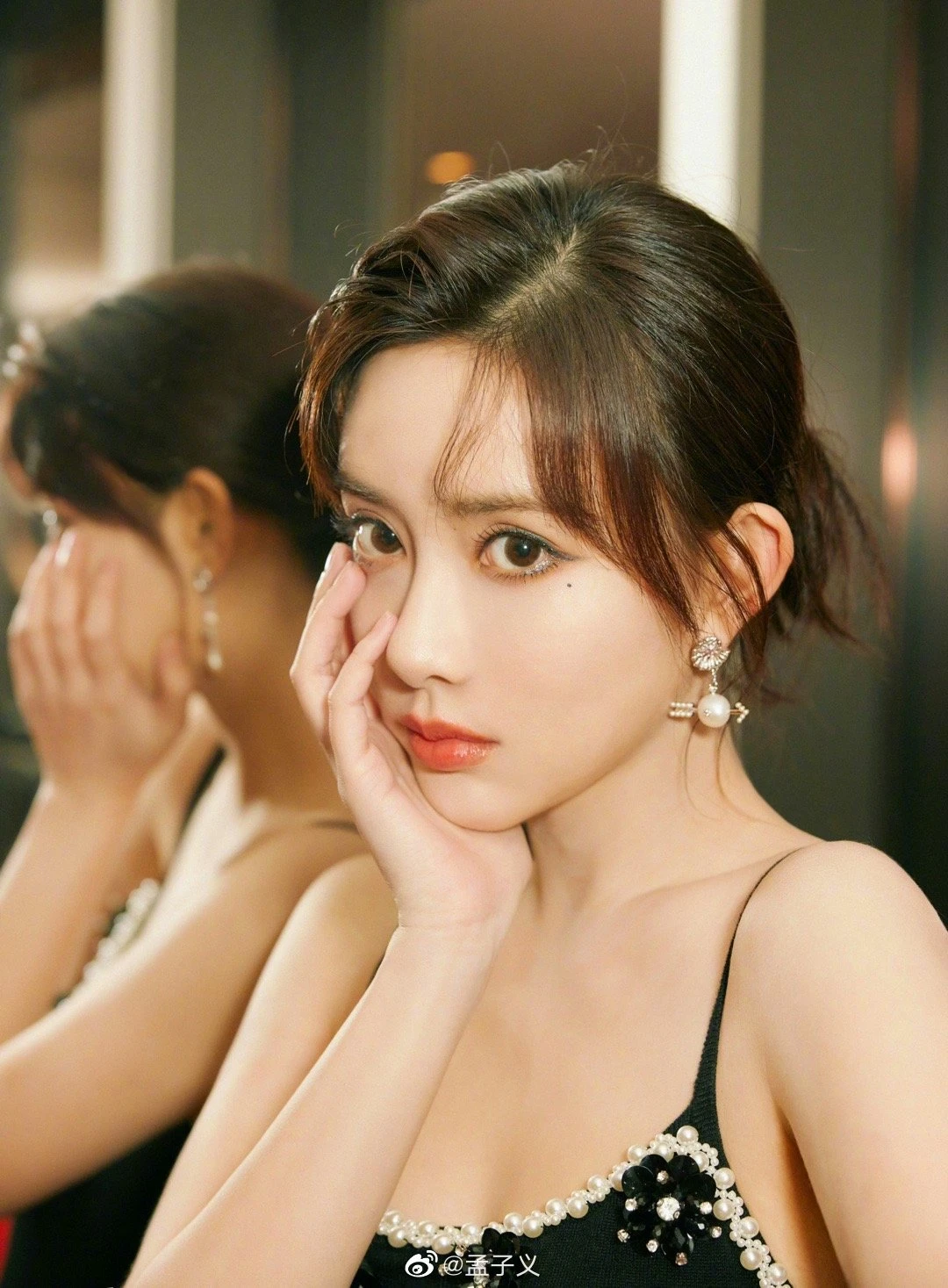 Manh Tu Nghia causes controversy, lip-syncing to keep the image or occupy the singers waves? - Photo 5