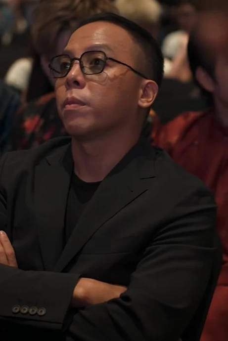 Touliver lẻ bóng chúc mừng SOOBIN, Tóc Tiên né tránh chồng giữa tin đồn rạn nứt - Hình 2