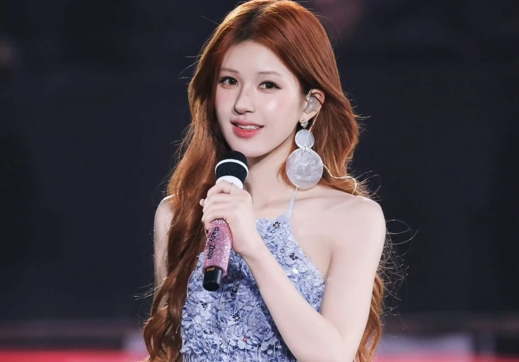 Trieu Lo Tu cried at the concert, admitted that he once wanted to retire, revealing that he had set up his own company? - Photo 3