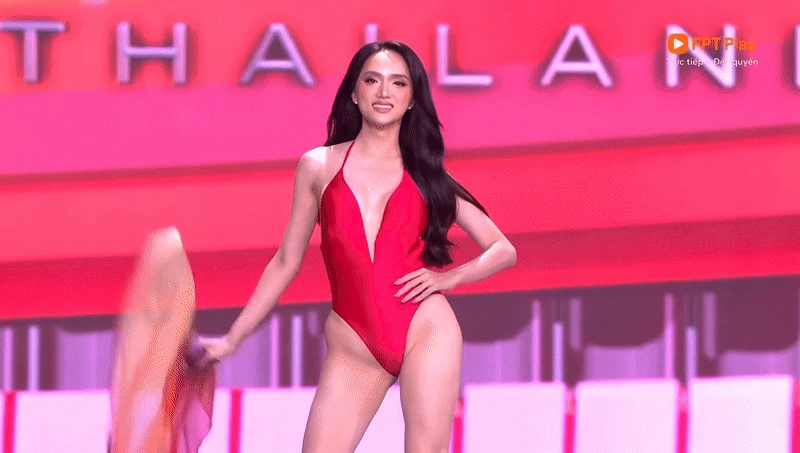 Hương Giang thi bikini cực cháy, walk sập sàn ở bán kết Miss Universe, có intop? - Hình 3