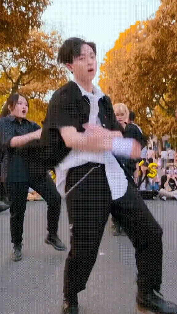 CongB lộ quá khứ sốc, từng đi hát Chùa, giờ lột xác thành Tân binh Vpop - Hình 2