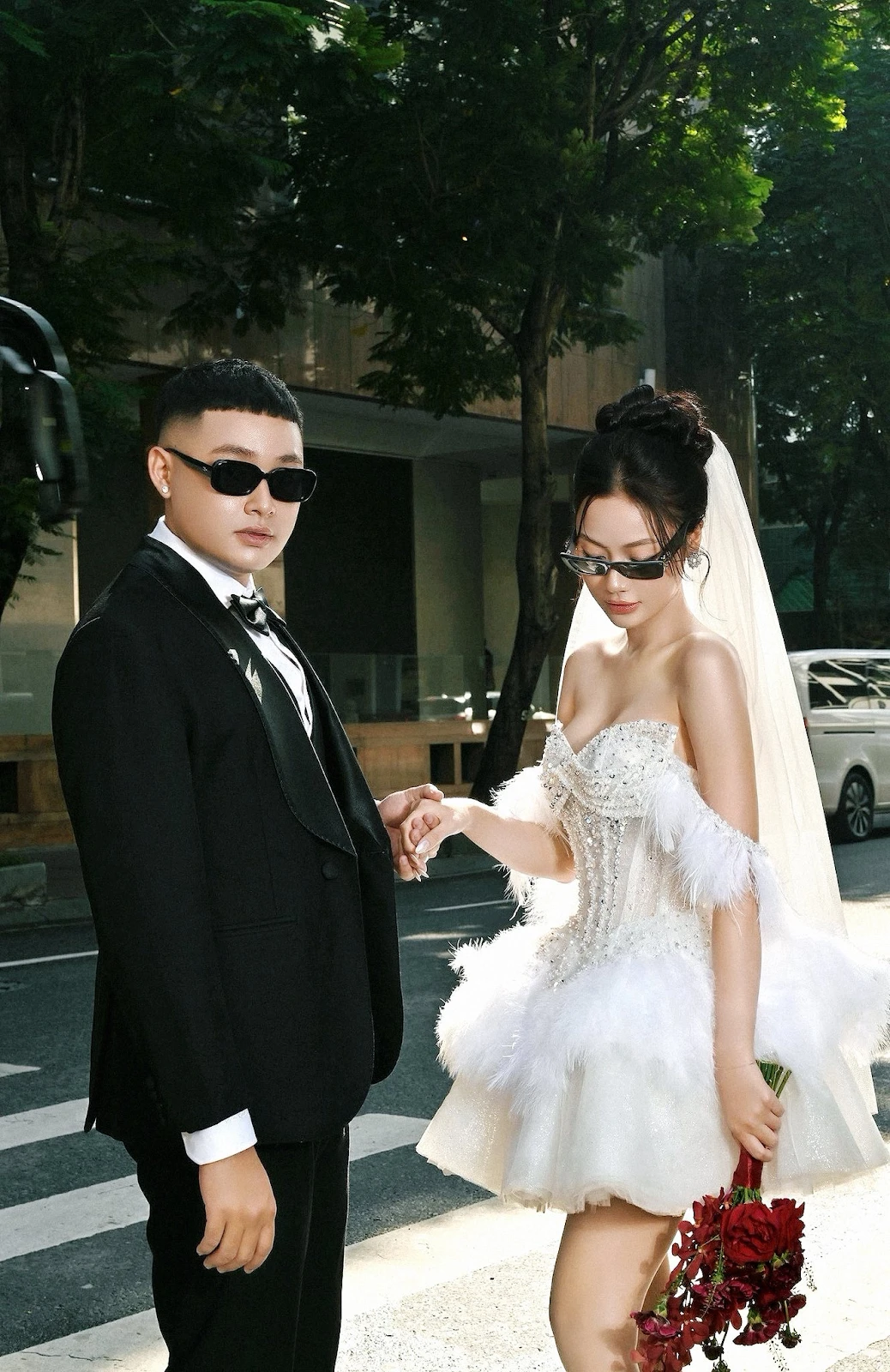 Con dâu Tấn Beo là cháu nội danh ca Chế Linh, lộ visual trong trẻo, 1 điểm chú ý - Hình 2