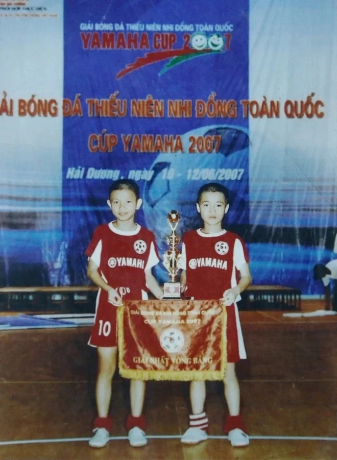 Hòa Minzy bị lộ ảnh cực hiếm bên Văn Toàn, mối quan hệ bị phanh phui, CĐM sốc! - Hình 4