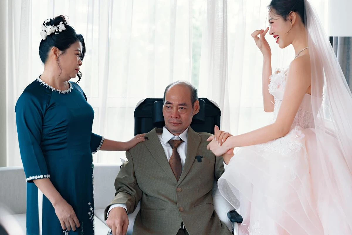 Việt Phương Thoa nén buồn đón Tết hậu mất cha, nói 1 câu xót lòng làm mẹ nức nở - Hình 3