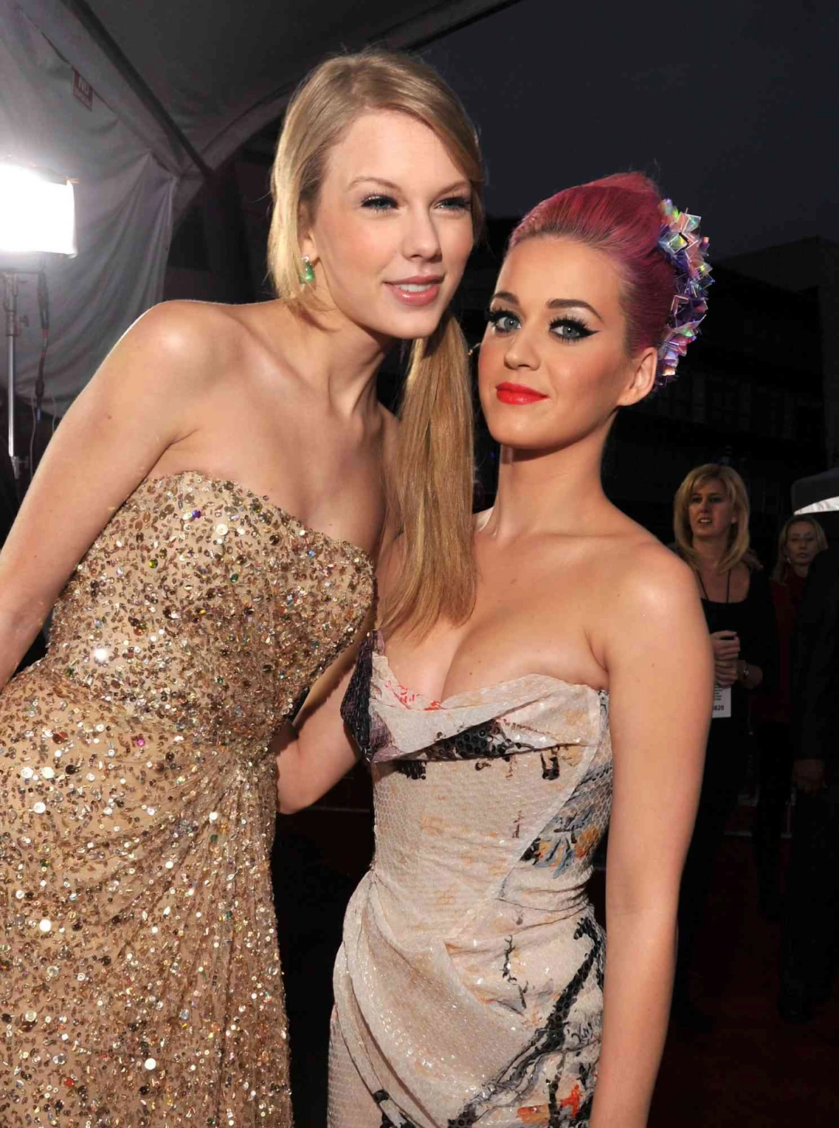 Katy Perry was rubbed with salt of pain, suddenly asked Taylor Swift for help, reconciled with hatred - Figure 2