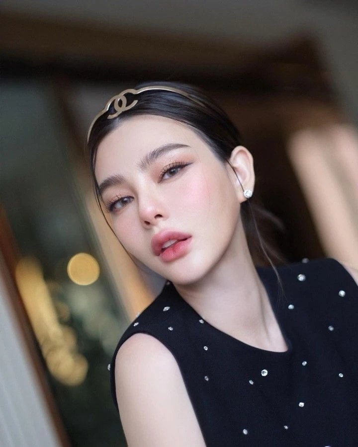 Due Arisara: Nữ diễn viên phông bạt, lừa bạn thân 47 tỷ rồi bỏ trốn nước ngoài - Hình 10