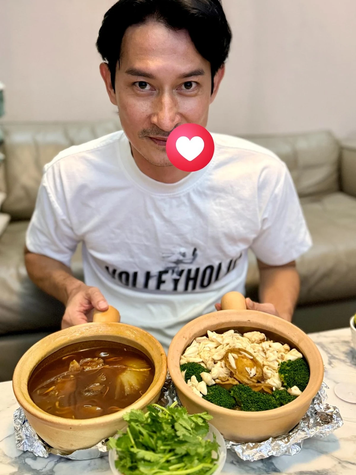 Huy Khánh bệnh lạ, miệng biến dạng, con gái xa lánh, vợ cũ khui điều sốc! - Hình 2