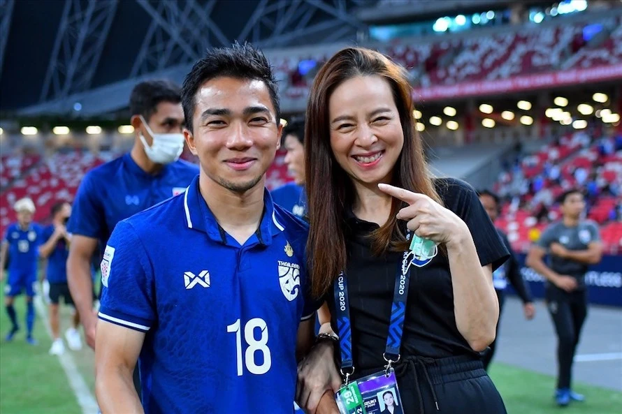 Madam Pang bông hồng thép đứng sau sự thành công của bóng đá Thái Lan là ai? - Hình 10