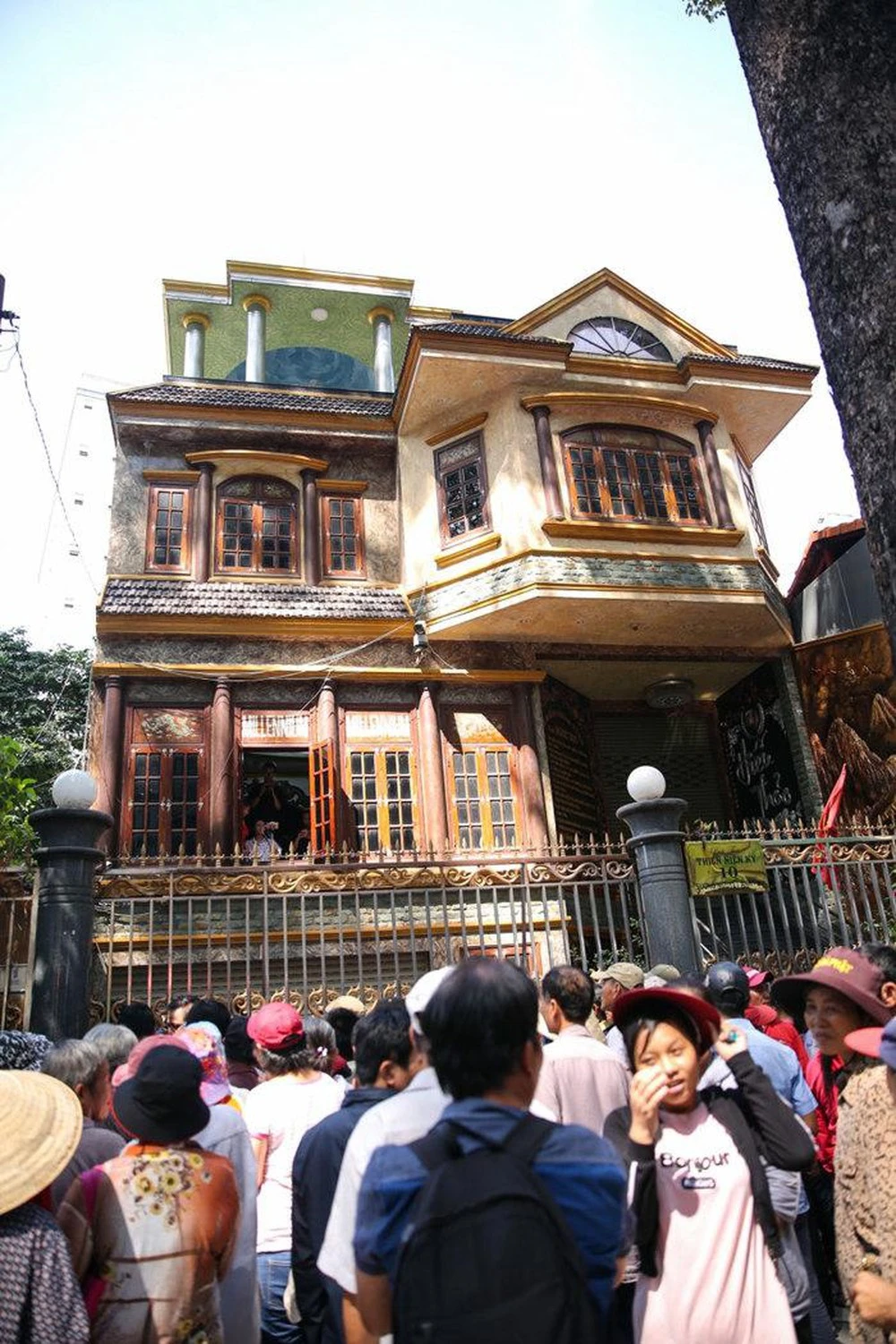 Ngọc Sơn: Ở biệt thự 100 tỷ nhưng không đủ tiền đóng tiền điện, đề cao hiếu thảo - Hình 7